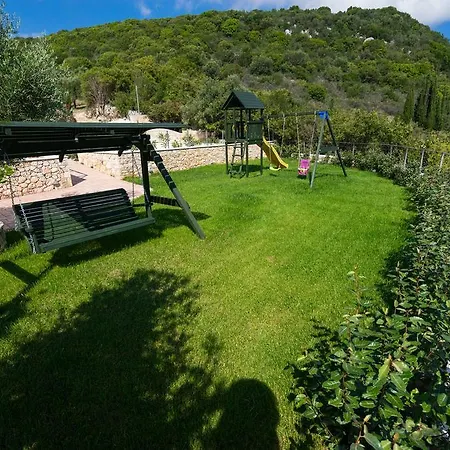 Villa Village Of Megaloni *